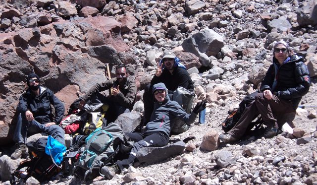 All-group-resting-in-the-base-of-Licancabur
