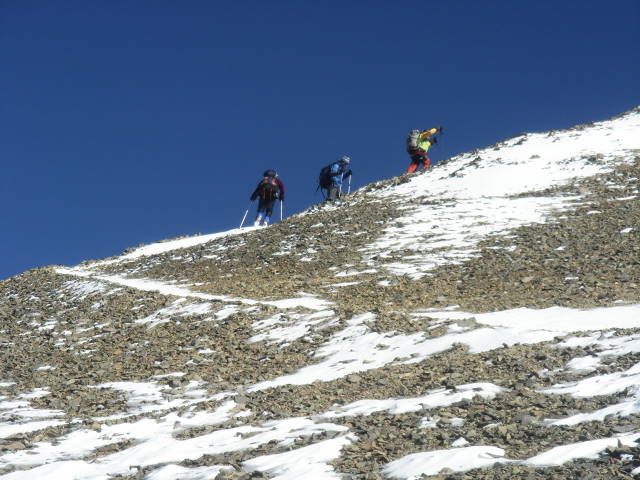 The-last-zigzag-before-reaching-the-false-summit-of-El-Plomo1