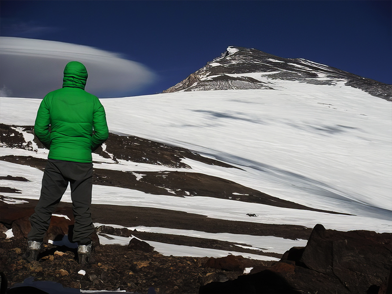 Mountaineer on Cerro Marmolejo.