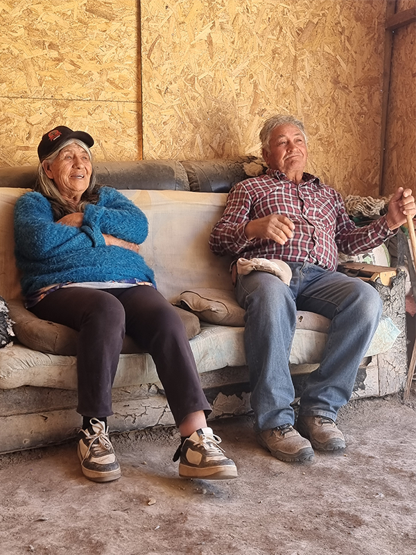 Don Juan and Doña Tomasa sitting together in the Puna.
