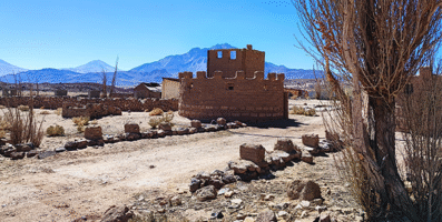 Volcán Llullaillaco: Una Expedición a través del Tiempo en Los Andes
