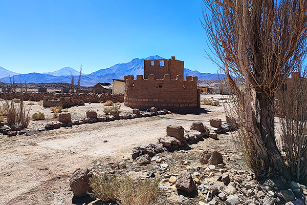 Vestigios arqueológicos incas en el Llullaillaco.