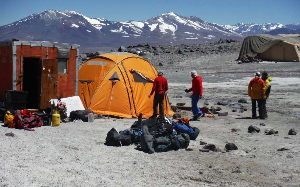 ojos-del-salado-9-days-atacama-base-camp-tents