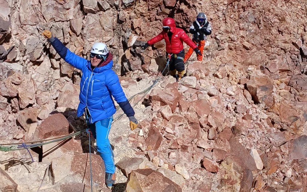 ojos-del-salado-9-days-fixed-rope-rock-scramble