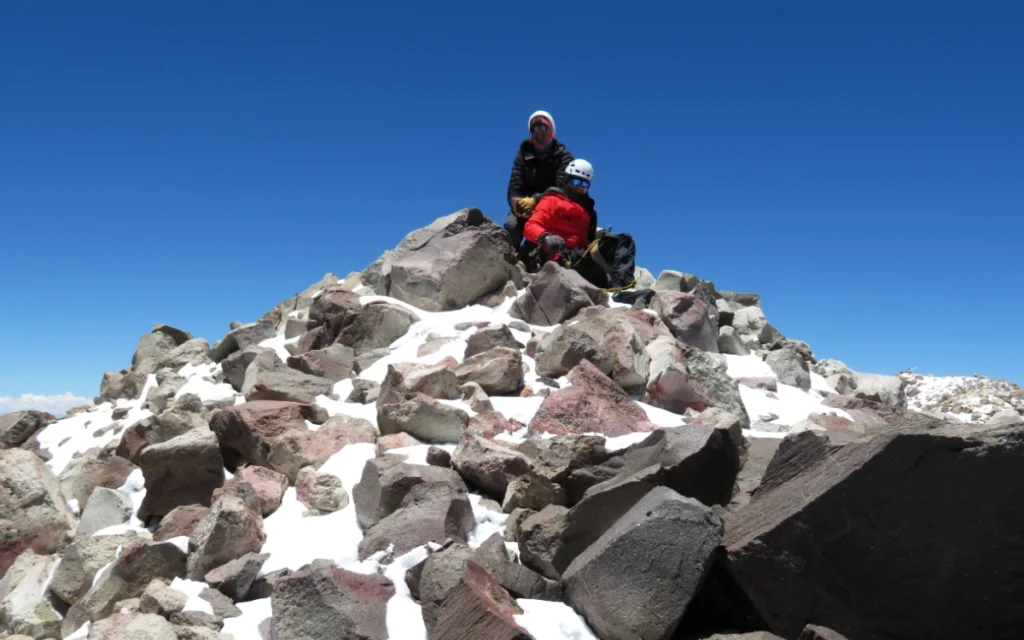 ojos-del-salado-9-days-highest-volcano-summit