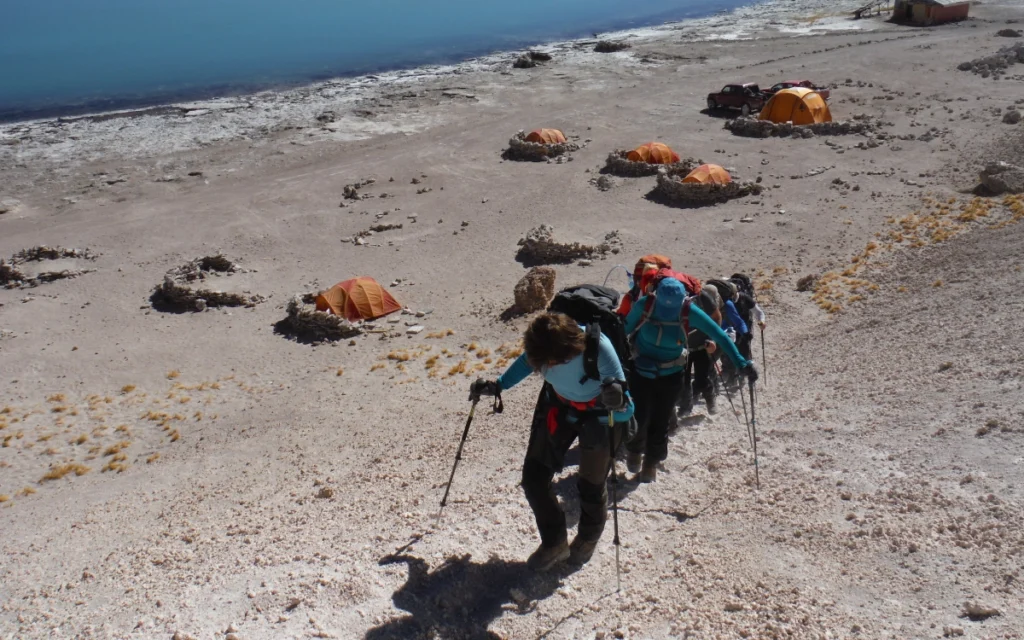 Ascenso desde Campamento Laguna Verde - Ojos del Salado Premium