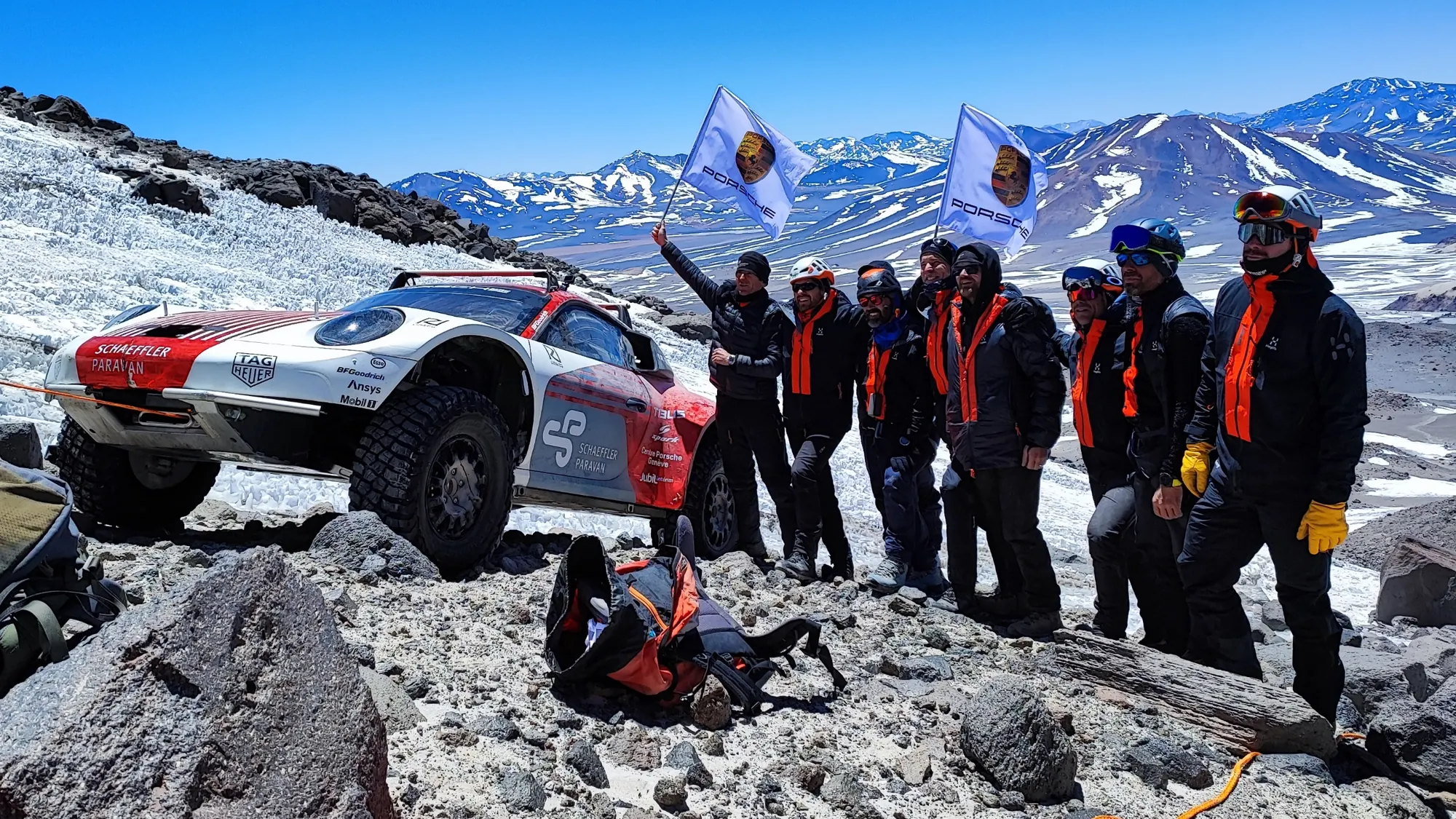 Ojos del Salado records: the Porsche 911 Guinness World Record team on the mountain